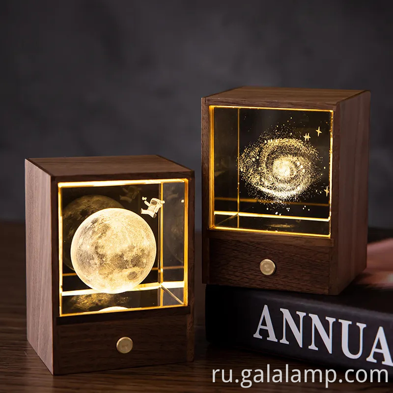 Зачарованная деревянная ночная световая коробка с сияющей хрустальной сферой